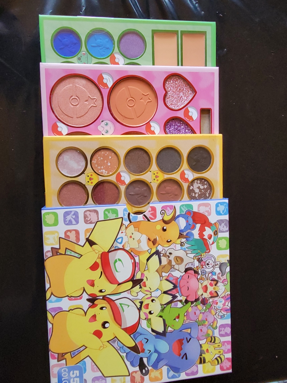 Multicolor Girls Eyeshadow Palette Set - Cute Character Design